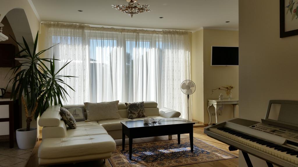 Baltas Namas Otel Palanga Dış mekan fotoğraf