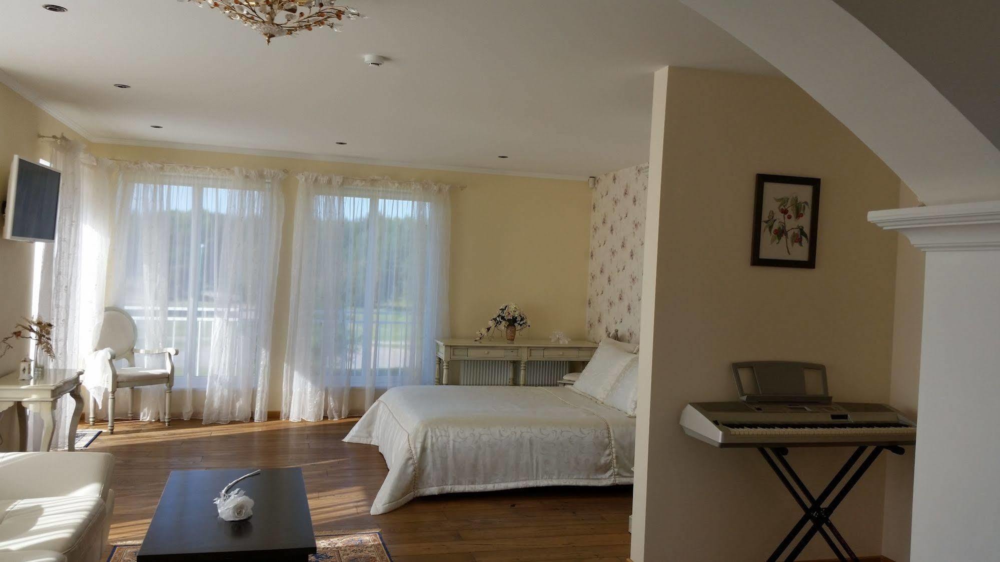 Baltas Namas Otel Palanga Dış mekan fotoğraf